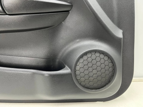 Tapicerka Nissan X-Trail III T32 Rogue 13-21r. lewy przedni boczek drzwi kierowcy lewy przód