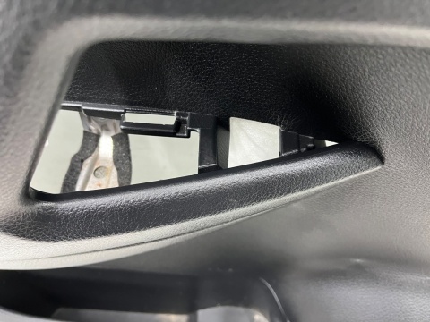 Tapicerka Nissan X-Trail III T32 Rogue 13-21r. lewy przedni boczek drzwi kierowcy lewy przód