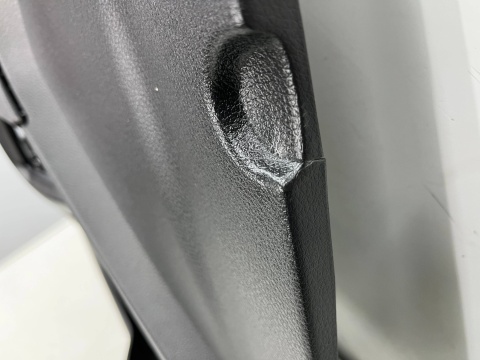 Tapicerka Nissan X-Trail III T32 Rogue 13-21r. lewy przedni boczek drzwi kierowcy lewy przód