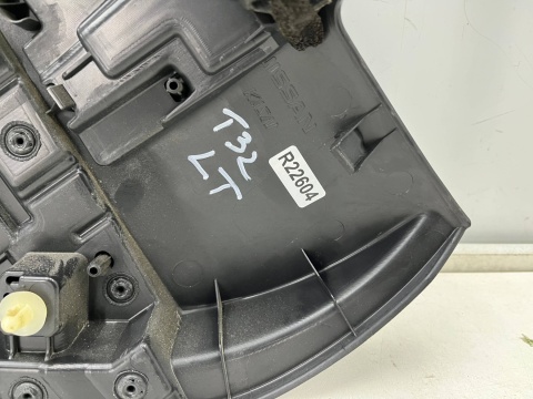 Tapicerka Nissan X-Trail III T32 Rogue 13-21r. lewy tylny boczek drzwi lewy tył