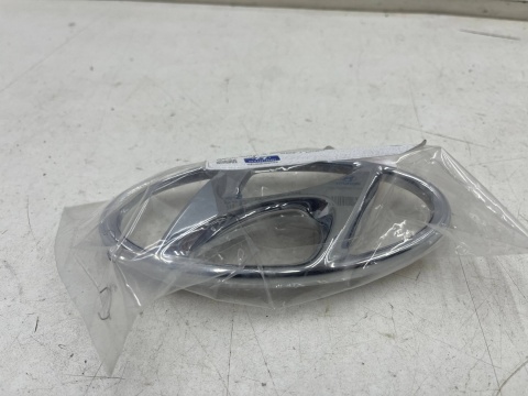 Znaczek Hyundai Tucson 3 III 15-20r. NOWY napis znaczek emblemat na klapę bagażnika ORYGNALNY 86300D3100