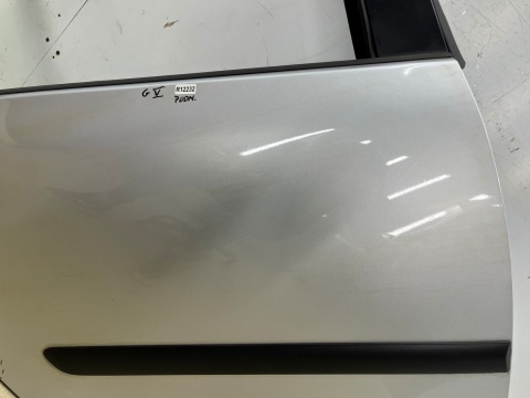 Drzwi VW Golf V 5 03-09r. LA7W 5D HB prawe tylne prawy tył gołe 1K6833312H