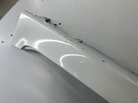 Listwa progowa BMW 5 F10 F11 sedan kombi 10-17r. lewa nakładka progu zewnętrzna kolor Mineralweiss lewy próg 7184773