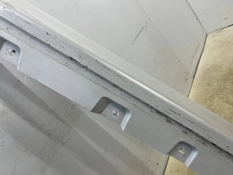 Listwa progowa BMW 5 F10 F11 sedan kombi 10-17r. prawa nakładka progu zewnętrzna kolor Mineralweiss prawy próg 7184774