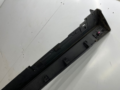 Listwa progowa Mazda 3 IV BP 18r.- lewa nakładka progu zewnętrzna lewy próg BCJH-51P51