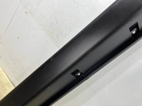Listwa progowa Nissan X-Trail III T32 Rogue 13-17r. lewa nakładka progu zewnętrzna lewy próg 768514ce0a