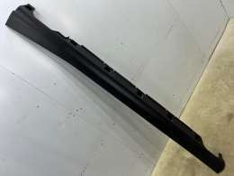 Listwa progowa Opel Frontera 2024r.- lewa nakładka progu zewnętrzna lewy próg 9847642980