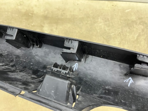 Listwa progowa Opel Frontera 2024r.- lewa nakładka progu zewnętrzna lewy próg 9847642980