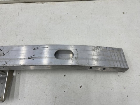 Belka zderzaka BMW X3 F25 X4 F26 10-18r. przednie wzmocnienie zderzaka przód 7371990