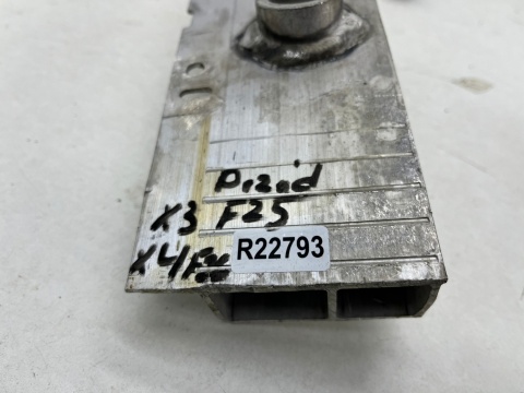 Belka zderzaka BMW X3 F25 X4 F26 10-18r. przednie wzmocnienie zderzaka przód 7371990