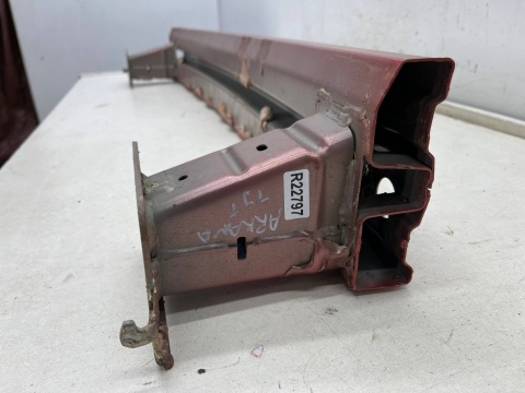 Belka zderzaka Renault Arkana 21r.- tylne wzmocnienie zderzaka tył nieuszkodzona 756109393r