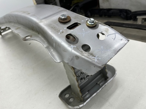 Belka zderzaka Toyota Yaris 3 III P13 11-20r. przednie wzmocnienie zderzaka pasa belka chłodnicy lewy odbój strefa zgniotu przód