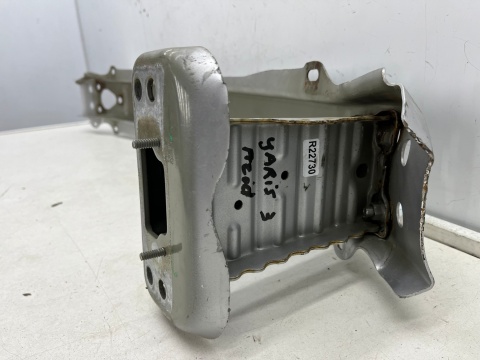 Belka zderzaka Toyota Yaris 3 III P13 11-20r. przednie wzmocnienie zderzaka pasa belka chłodnicy lewy odbój strefa zgniotu przód