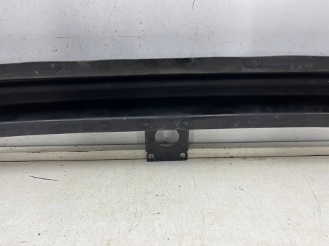 Belka zderzaka VW Golf V 5 Golf Plus 03-09r. przednie wzmocnienie zderzaka przód