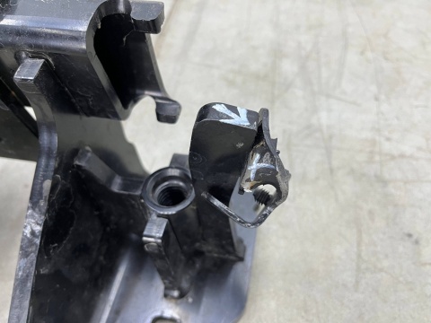 Hak holowniczy BMW 3 G20 G21 19-26r. ELEKTRYCZNY składany na przyczepę oryginalny kula uszkodzony na części