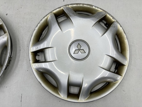 Kołpak Mitsubishi kołpaki r15 oryginalne 15 cali 4szt. KOMPLET