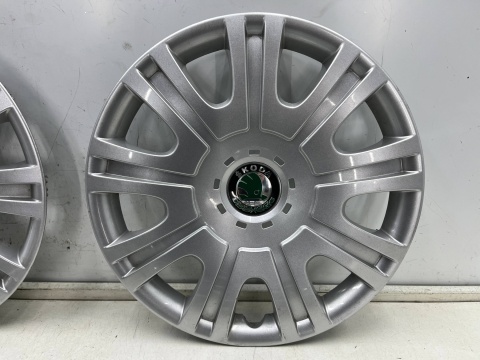 Kołpak Skoda Octavia 2 II 04-13r. kołpaki r15 oryginalne 15 cali 4szt. KOMPLET 1z0601147e