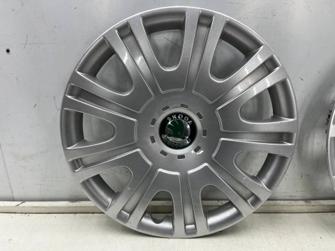 Kołpak Skoda Octavia 2 II 04-13r. kołpaki r15 oryginalne 15 cali 4szt. KOMPLET 1z0601147e