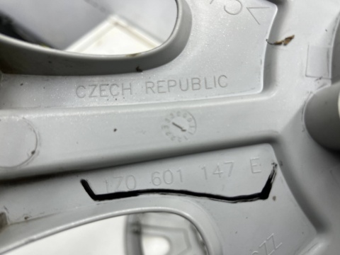 Kołpak Skoda Octavia 2 II 04-13r. kołpaki r15 oryginalne 15 cali 4szt. KOMPLET 1z0601147e