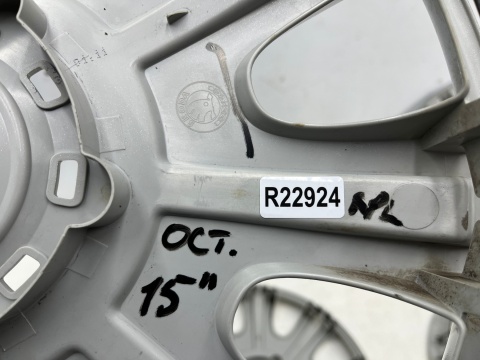 Kołpak Skoda Octavia 2 II 04-13r. kołpaki r15 oryginalne 15 cali 4szt. KOMPLET 1z0601147e