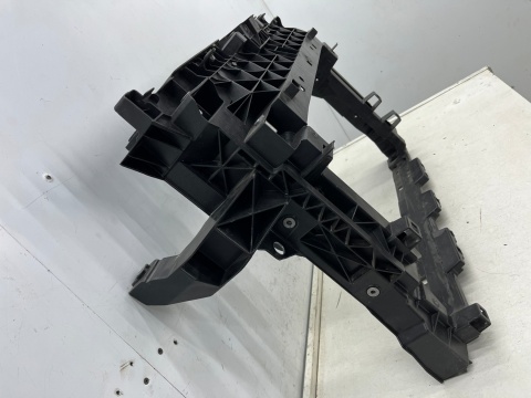 Pas przedni Seat Ateca 16r.- wzmocnienie ramka chłodnic oryginalne 575805588m