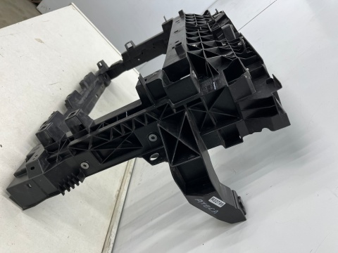 Pas przedni Seat Ateca 16r.- wzmocnienie ramka chłodnic oryginalne 575805588m