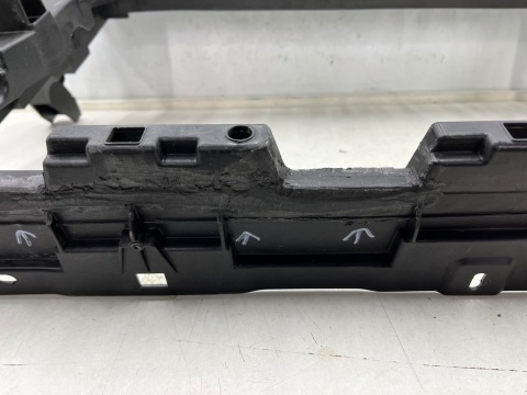 Pas przedni Seat Ateca 16r.- wzmocnienie ramka chłodnic oryginalne 575805588m