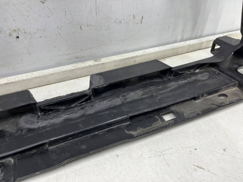 Pas przedni Seat Ateca 16r.- wzmocnienie ramka chłodnic oryginalne 575805588m