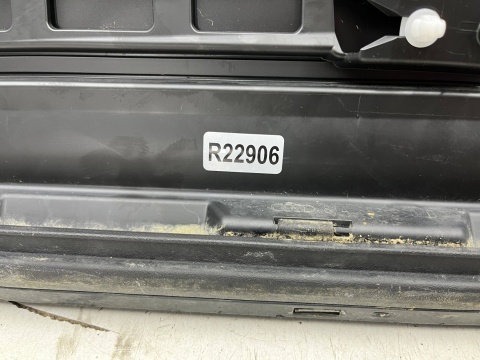 Listwa Audi Q2 GA 2016r.- PRAWA przednia dolna nakładka drzwi kolor LX7L prawy przód 81a853960b