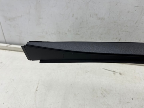 Listwa Kia Ceed 3 III Proceed III XCEED 18r.- prawa nakładka zgarniająca szyby przedniej czołowej zaślepka 86134-j7000