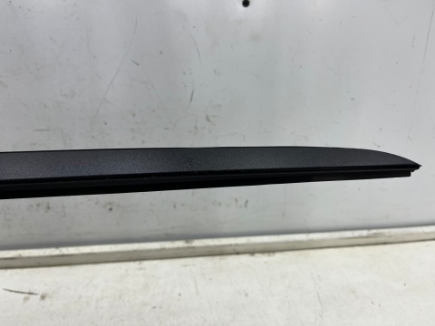 Listwa Kia Ceed 3 III Proceed III XCEED 18r.- prawa nakładka zgarniająca szyby przedniej czołowej zaślepka 86134-j7000