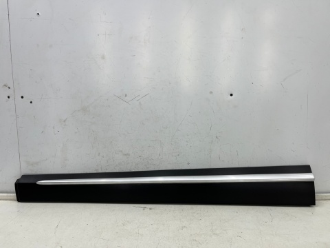 Listwa Mazda CX-3 CX3 14-21r. lewa przednia dolna nakładka drzwi lewy przód listewka srebrny połysk lewy przód d10e-51rb1