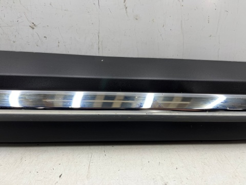 Listwa Mazda CX-3 CX3 14-21r. prawa przednia dolna nakładka drzwi CHROM prawy przód listewka chromowana d10e-51ra1