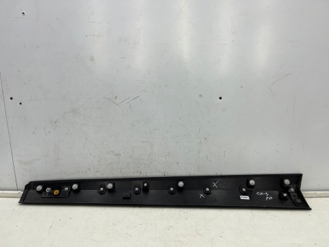 Listwa Mazda CX-3 CX3 14-21r. prawa przednia dolna nakładka drzwi prawy przód listewka srebrny połysk d10e-51rb1