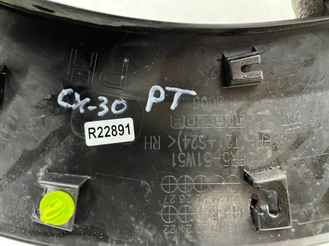 Listwa Mazda CX-30 CX30 2019r.- prawa tylna nakładka błotnika zderzaka prawy tył dfr5-51w51