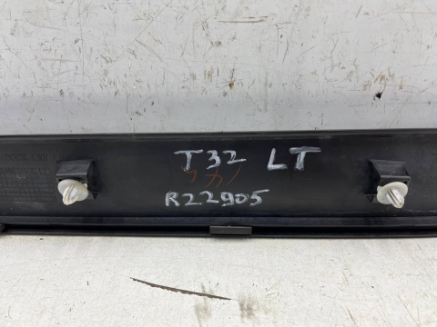 Listwa Nissan X-Trail III T32 Rogue 13-17r. lewa tylna dolna nakładka drzwi bocznych lewy tył 828774ce0a