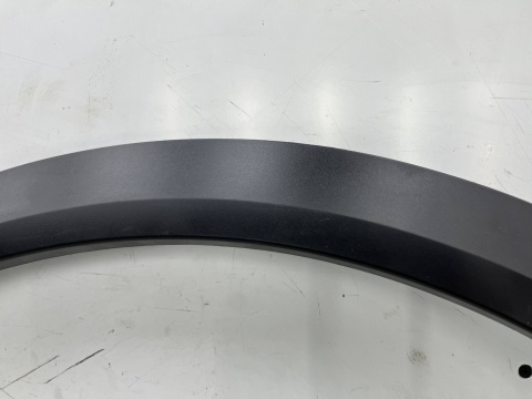 Listwa Opel Frontera 2024r.- PRAWY przedni rant nadkola błotnika nakładka prawy przód 9847643780