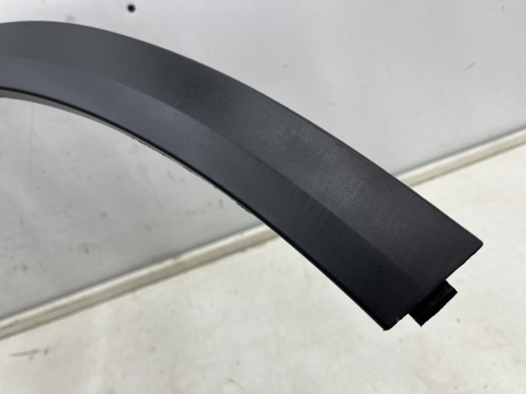 Listwa Opel Frontera 2024r.- PRAWY przedni rant nadkola błotnika nakładka prawy przód 9847643780