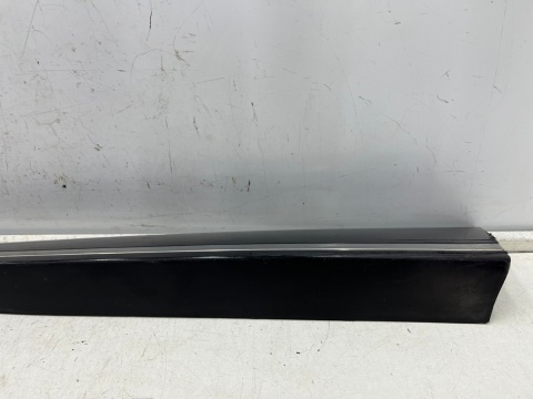 Listwa Renault Clio 4 IV 12-20r. lewa przednia dolna nakładka drzwi lewy przód 808777693r