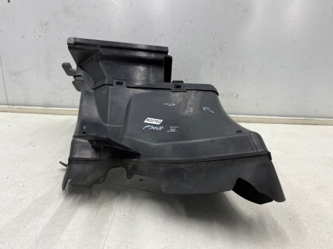 Osłona chłodnicy Peugeot 308 II T9 13-21r. wlot kierownica kanał powietrza intercoolera