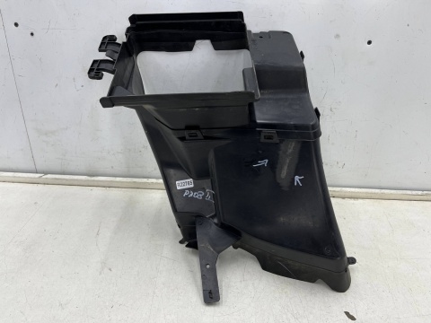 Osłona chłodnicy Peugeot 308 II T9 13-21r. wlot kierownica kanał powietrza intercoolera