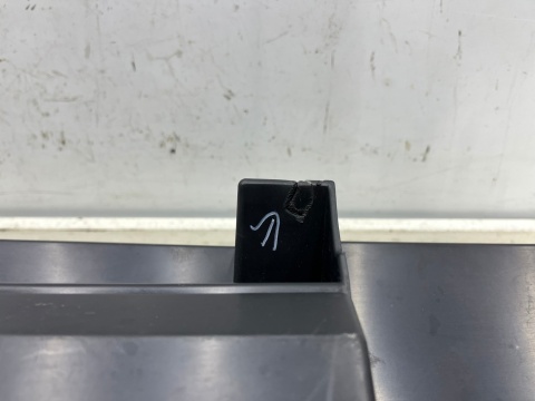 Pas przedni Citroen Berlingo Partner Rifter Doblo Combo E ProAce City 18r.- wzmocnienie kierownica powietrza dolna część