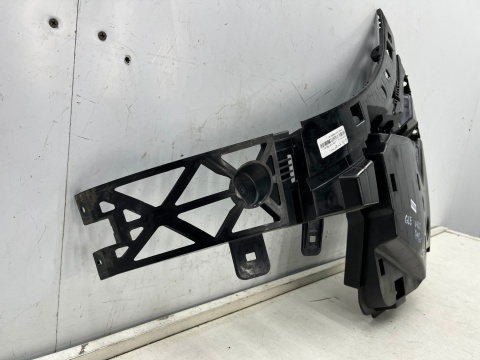 Ślizg Mercedes GLE II w167 AMG 19r.- lewy tylny wspornik mocowanie zderzaka wzmocnienie lewy tył a1678801907