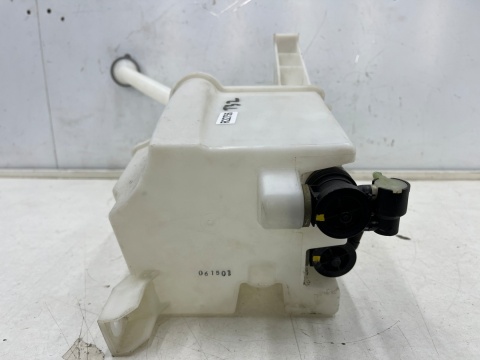 Zbiorniczek spryskiwaczy Nissan X-Trail III T32 Rogue 13-21r. zbiornik na płyn do szyby dwie pompki silniczka