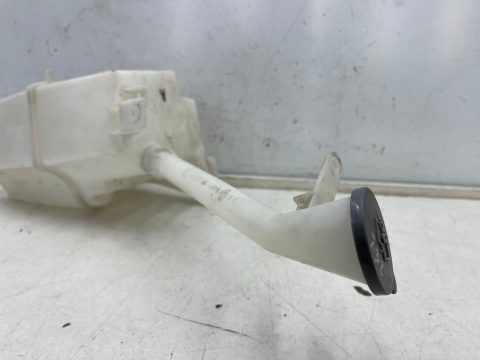 Zbiorniczek spryskiwaczy Nissan X-Trail III T32 Rogue 13-21r. zbiornik na płyn do szyby dwie pompki silniczka