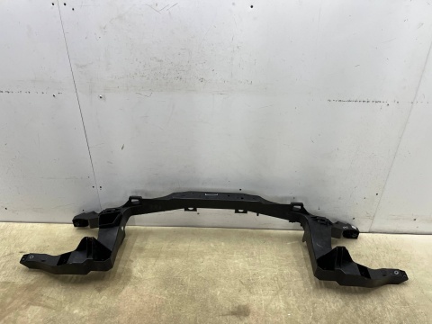 Pas przedni Mercedes Vito w447 14r.- wzmocnienie górne ramka okular oryginalne a4478801103