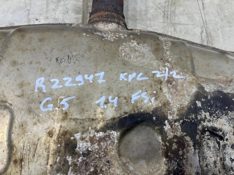 Wydech VW Golf V 5 Golf Plus 03-09r. 1.4 FSi benzyna tłumik końcowy i środkowy komplet