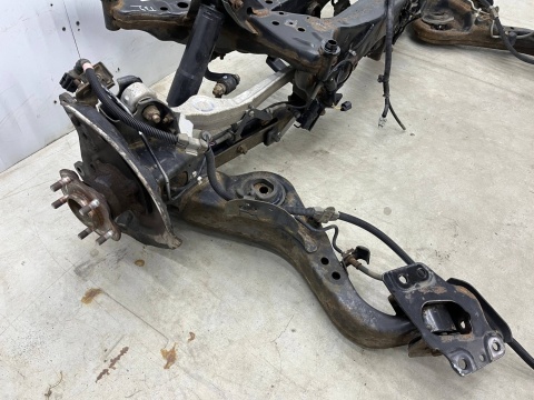 Belka zawieszenia Nissan X-Trail III T32 Rogue 4x4 13-21r. tylna oś 4x4 wózek zwrotnice wahacze amortyzatory