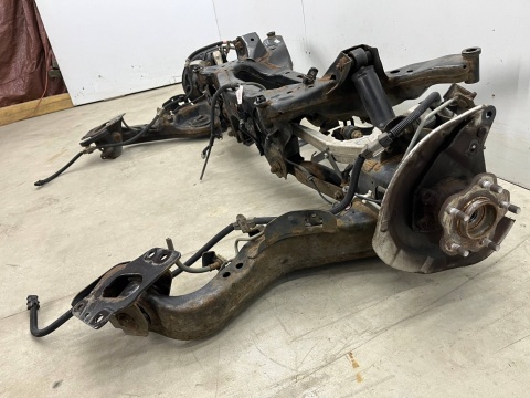 Belka zawieszenia Nissan X-Trail III T32 Rogue 4x4 13-21r. tylna oś 4x4 wózek zwrotnice wahacze amortyzatory