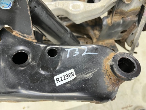 Belka zawieszenia Nissan X-Trail III T32 Rogue 4x4 13-21r. tylna oś 4x4 wózek zwrotnice wahacze amortyzatory